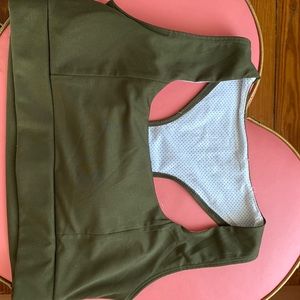 small/medium matching sports bra with matching leggings